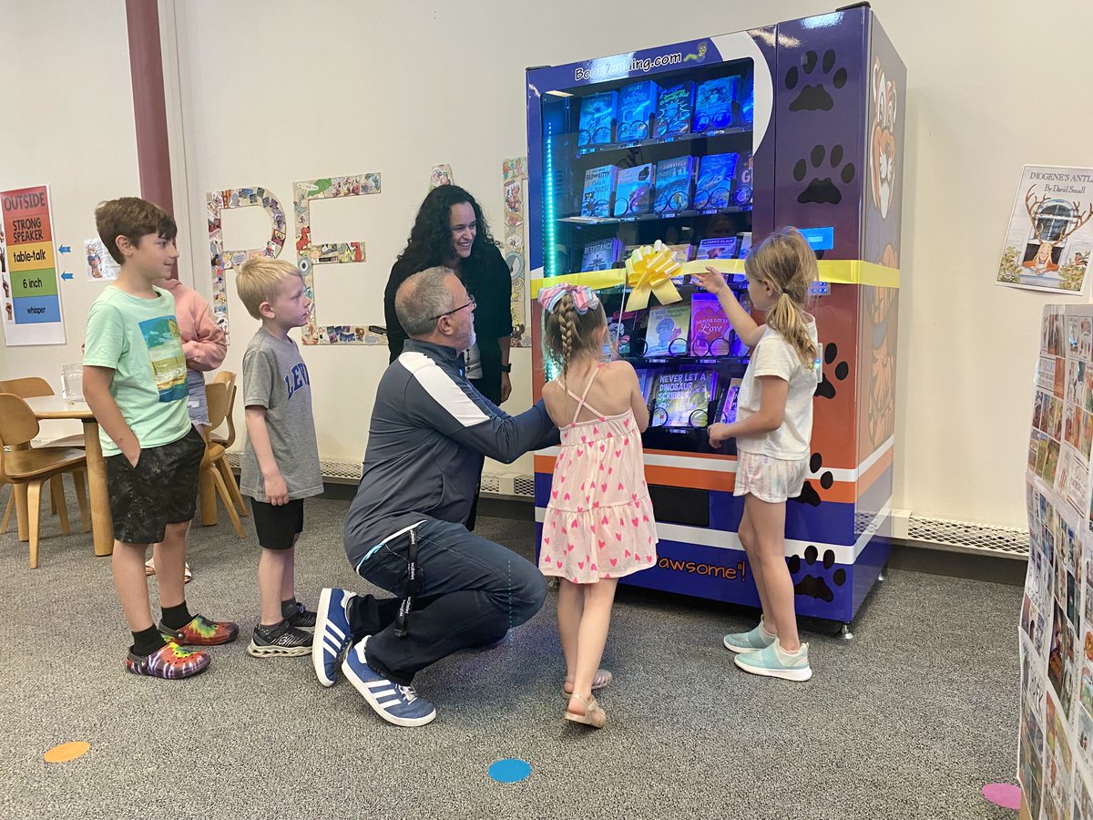 Our new book vending machine <a href="/RooseveltTigers/">Roosevelt Elementary School</a> is officially open!  <a href="/LivoniaDistrict/">Livonia Schools</a> #livoniapride Thank you Roosevelt PTA!
