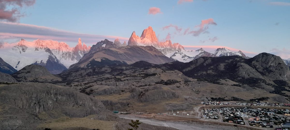 @CoolViews_ @MylaElyse_x Amaneciendo ♥️🇦🇷♥️