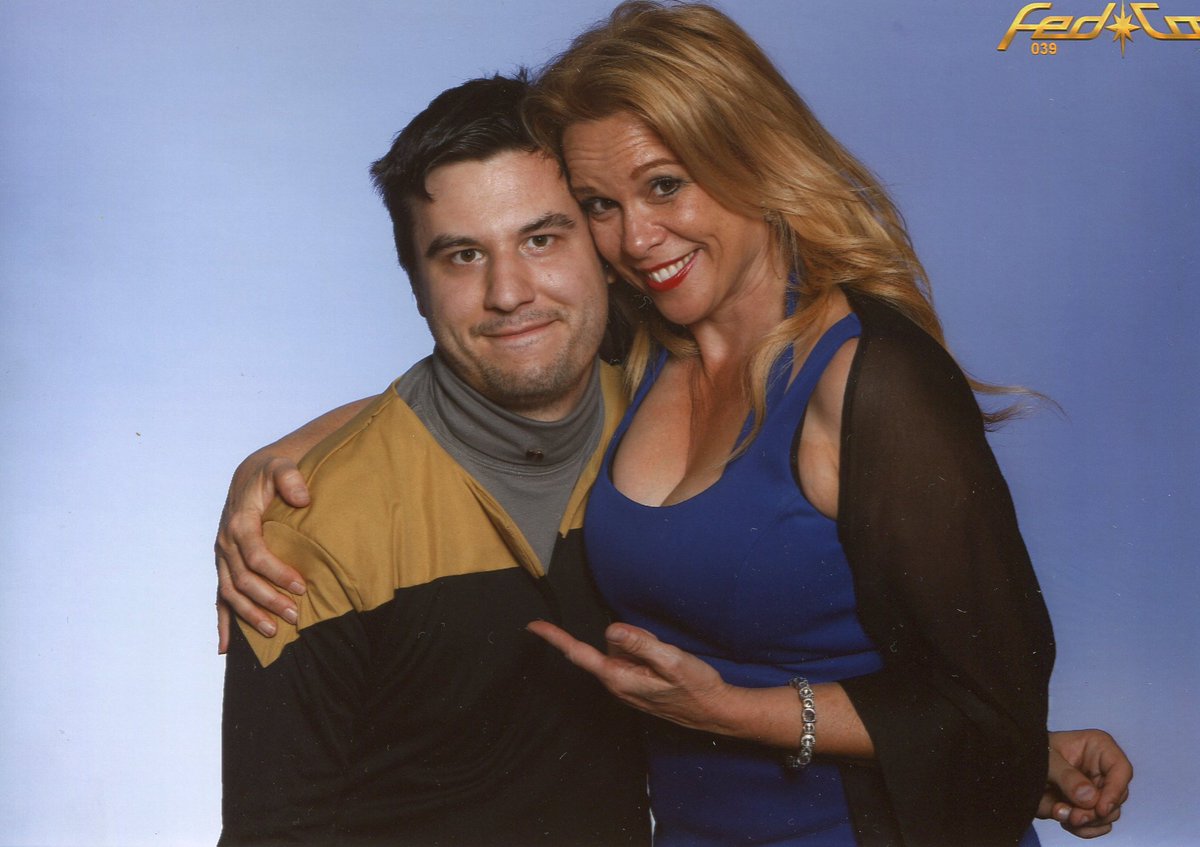 Flo1990Kader's tweet image. Chase Masterson
#chasemasterson 
#photo #autograph 
#startrekdeepspacenine
#Germany #Bonn #2016
#fedcon2016
Geb 26. Februar 1963