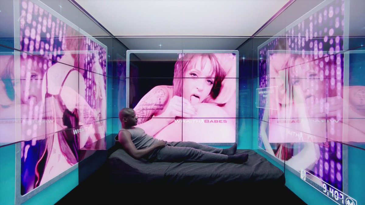 PasqualeR_ITA's tweet photo. La vicenda di Maria Sofia se confermata, è simile alla puntata di Black Mirror "15 milioni di celebrità" dove una ragazzina di talento vince il concorso di Musica ma alla fine si svende come sex workers sulle piattaforme social
#BalckMirror https://t.co/Mwt6MKXShK