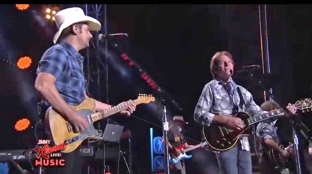 Bad Moon Rising
#JohnFogerty
#BradPaisley 

youtu.be/3GaE_X5k3iE