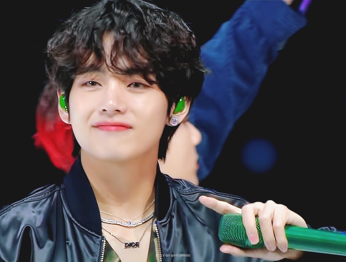 Free taehyung
Recpect taehyung
we love you taehyung