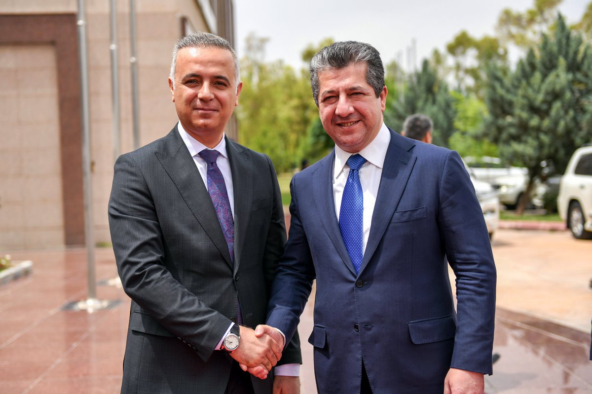 NyazAzeez's tweet photo. An honor to have a productive and excellent meeting with His Excellency Mr. @masrourbarzani, Prime Minister of KRG, alongside His Excellency Mr. @OmedXoshnaw_, Governor of Erbil, the @JohnCooper4Nash and @SCNashvilleTN. 
Our visit strengthened regional ties and fostered fruitful collaboration.

خۆشحاڵبووین کە دیدارێکی بەرهەمدار و نایابمان لەگەڵ رێزدار کاک مەسرور بارزانی سەرۆکی حکومەتی هەرێم شانبەشانی بەڕێز کاک ئومێد خۆشناو پارێزگاری هەولێر و وەفدی شاری ناشڤیل ئەنجام دا. سەردانەکەمان پەیوەندییە ناوچەییەکانی بەهێزتر کرد و دەرفەتێک بوو بۆ گفتوگۆی بەرهەمدار.