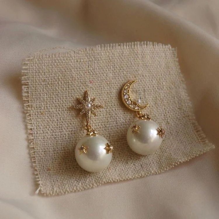 Moon and Star earrings ✨⭐️