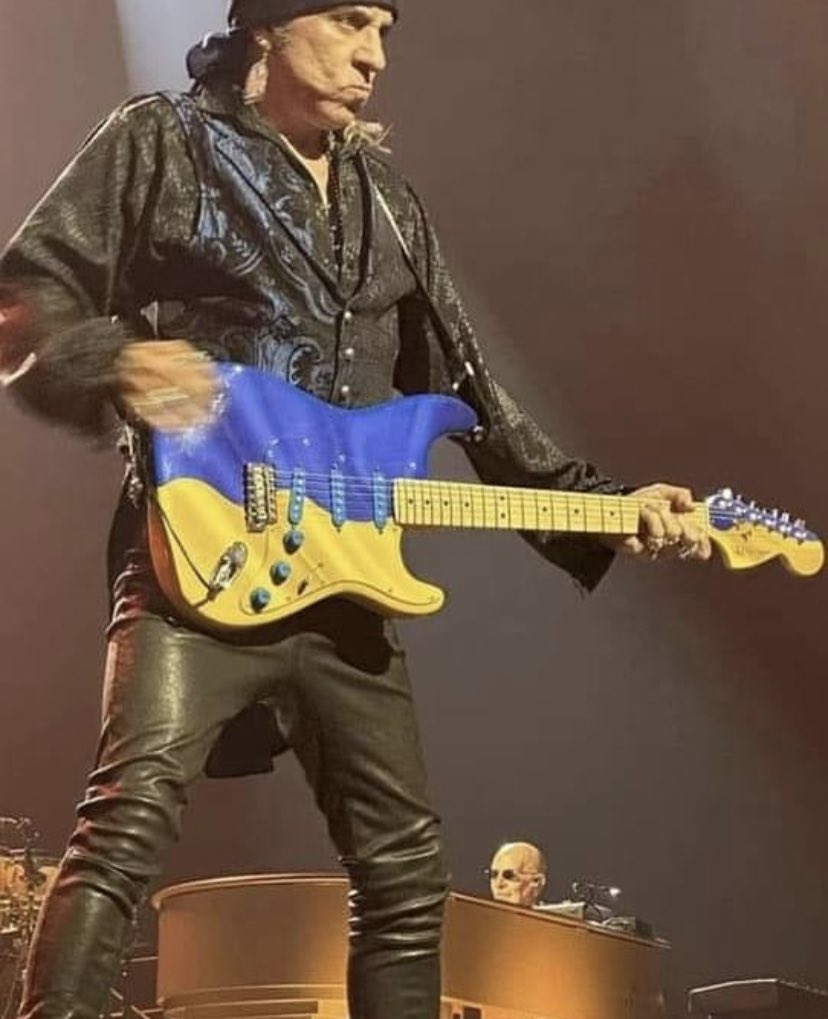 au680's tweet image. Slava Ukraini!
#Springsteen2023 
#StevieVanZandt
#Slava_Ukraini #23maggio #Belgorod