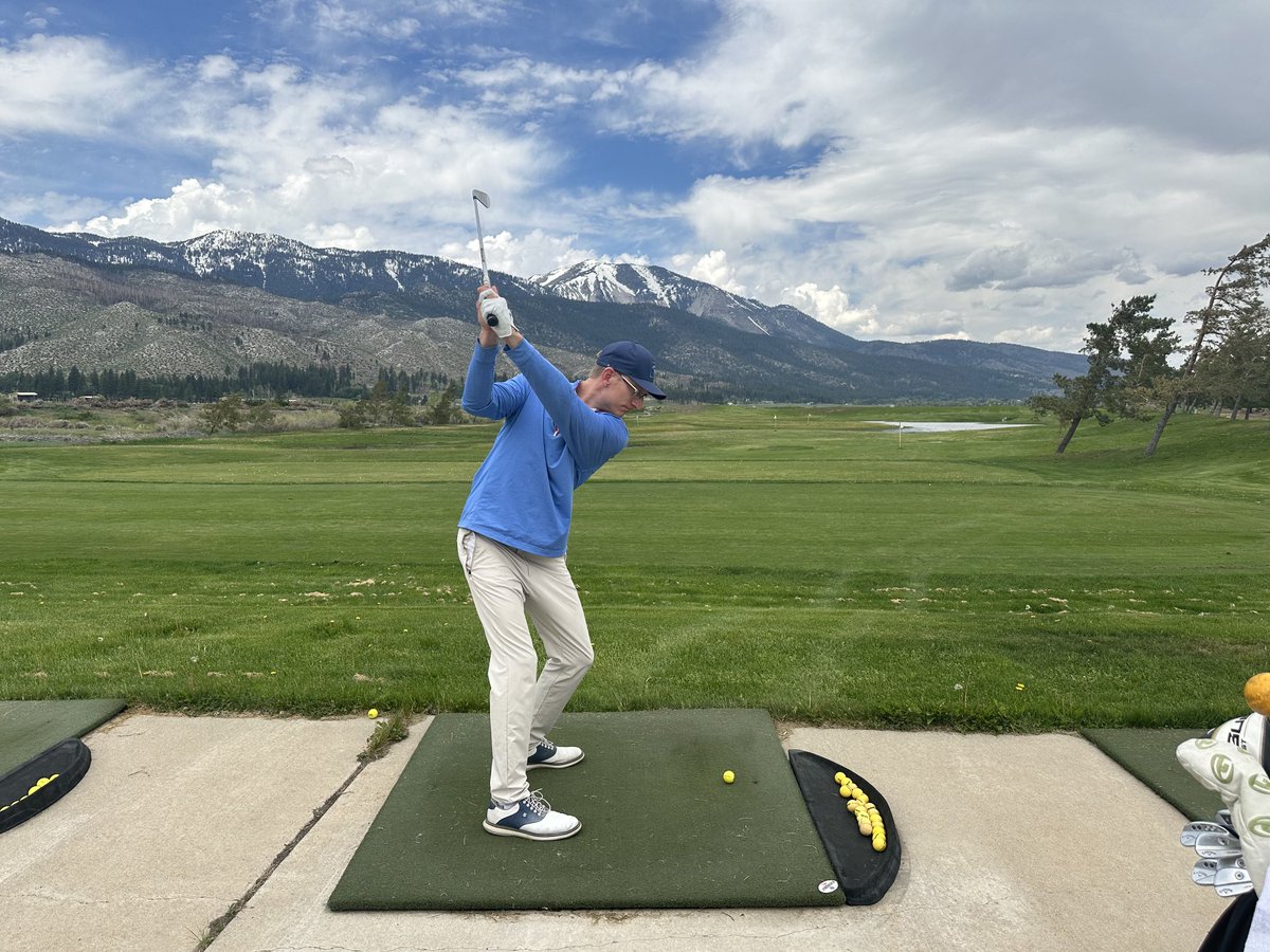 acaseofthegolf1's tweet photo. How’s this setting for a range? My goodness. https://t.co/5U237MeFo5