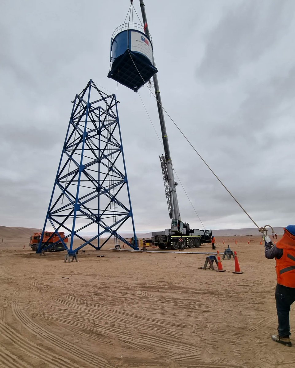 moparica's tweet photo. #Seguimosavanzando  200 personas serán beneficiadas con acceso al agua potable 💧 con construcción del 🏗👷‍♀️👷‍♂️  SSR P. Concordia. Hoy directora #DOH @ConnieLTorresS  junto a vecinos, fueron parte de la instalación de la torre y estanque que los proveerá de agua.  #Buenvecino https://t.co/SNEiQKKkTQ