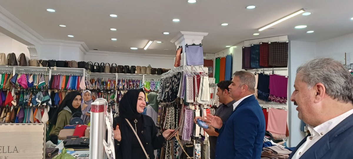 urfahaberr's tweet photo. bugün Deva Partisi olarak il ve ilçe yönetim kurulu arkadaşlarımızla  beraber esnafımızı ziyaret ettik 13.Cumhurbaşkanı Adayımız Kemal Kılıçdaroğlu’na destek istedik.@devapartisi     @AvAhmetTuysuz @avibrahimhaydin @HasanCakici63 @AbdulazizAslan https://t.co/6eFwCmxxLU