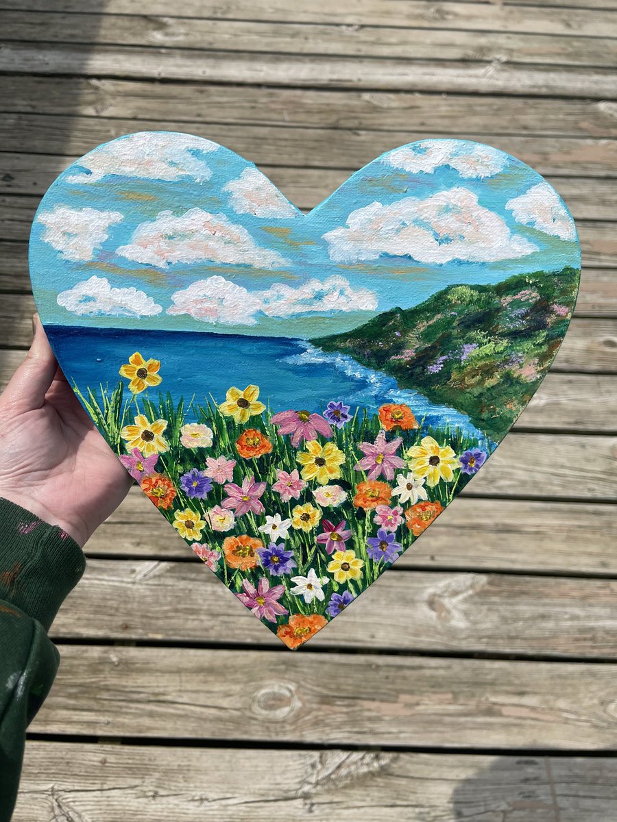 Sunshinestudioo's tweet photo. Wildflowers and wild waters🌸🌊

I love how colorful and happy this piece turned out!

Available now $50 shipped! It is a 12” heart shaped canvas! https://t.co/1c6We5t8TO