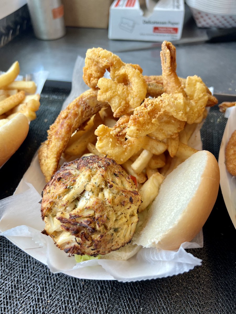 Make sure you stop by and try one of our delicious Crab Cakes. Now with even more lump crab meat goodness! Yum!

#seafoodboss #theseafoodboss #dmvfoodtrucks #dmvfood #dmvblackownedbusiness