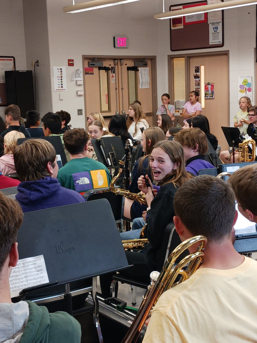 AndrewMaier355's tweet photo. Here are Andrew Maier and Willow Creek band students learning from high school band students AND experiencing 2023-2024 Marching Band Drum Major Auditions!  The theme of the field show is "Phantom of the Opera! https://t.co/8S1hZrOhbm