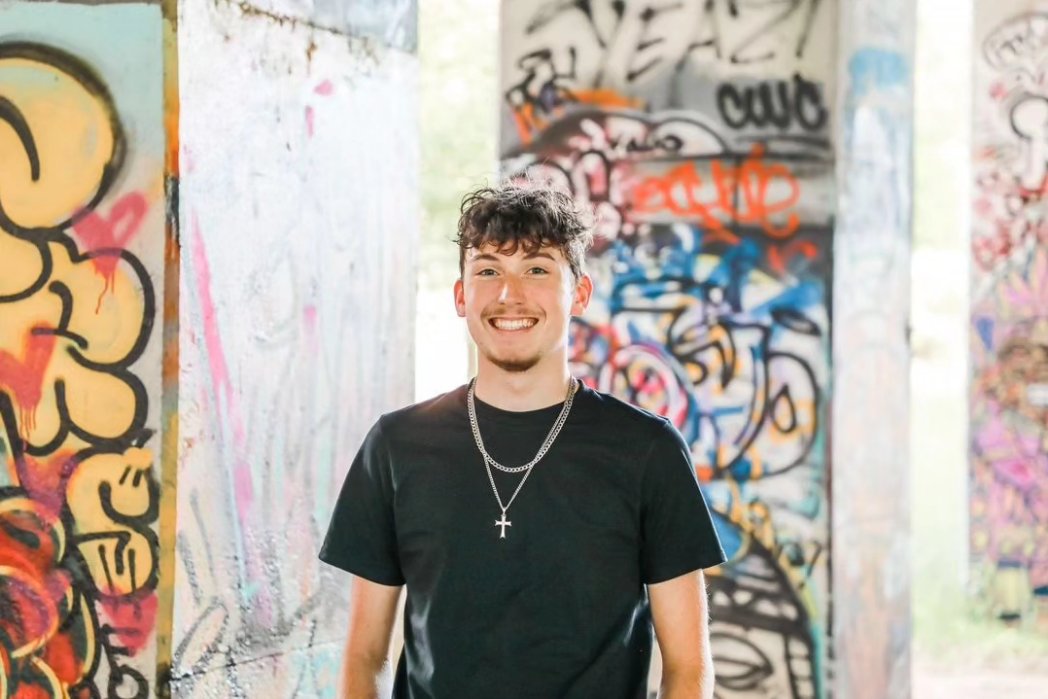 AHallPhotograph's tweet photo. .@AtlantaBeltLine #ClassOf2023 🎓 Congrats, Lex! 🎉 #NOHS #seniorphotos #O4W #ATL #atlantaphotography #Atlanta @4thWardAlliance @CityofAtlanta https://t.co/fBBotohUib