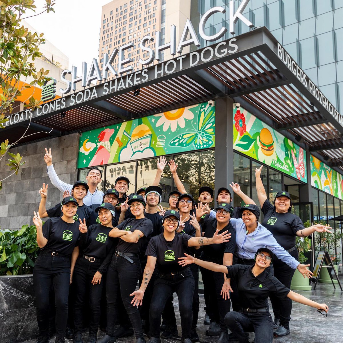*NEW* <a href="/shakeshackmx/">Shake Shack México</a> ya abrió en Miyana, Polanco CDMX