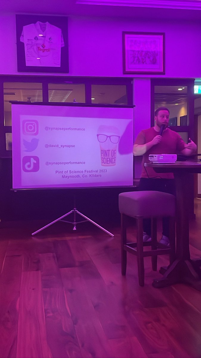 Great night at <a href="/pintofscienceIE/">Pint of Science IE</a> in Maynooth! Well done to @David_synapse on your keynote.
