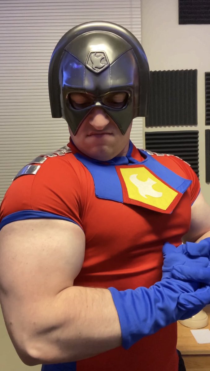 LampLeg1's tweet photo. Finally finished the Peacemaker helmet! Love the show by @JamesGunn and @JohnCena from @DCOfficial #dccomics #dc #comic #comicbook #peacemaker #johncena #jamesgunn #cosplay https://t.co/lXMG4TpODO