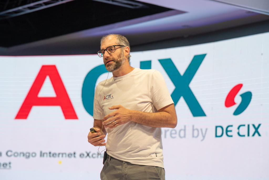 mbotecd's tweet photo. L'objectif est de réduire considérablement les coûts de connexion Internet à au moins 10$ et de fournir un accès gratuit à Internet dans les écoles et universités de la RDC.
#ADN #acix #DECIX DE-CIX Ministère des PTNTIC RDC #Pointdechange https://t.co/KunD2Zns14