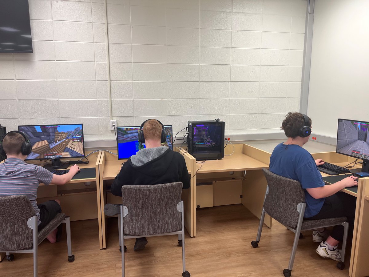 FalconEsportsWN's tweet image. Congratulations to our Falcons for winning the Spring @MinecraftCompMc Capture the Wool title following an undefeated season.  Ggs to NorthStar Academy and thank you CompMC for a great season