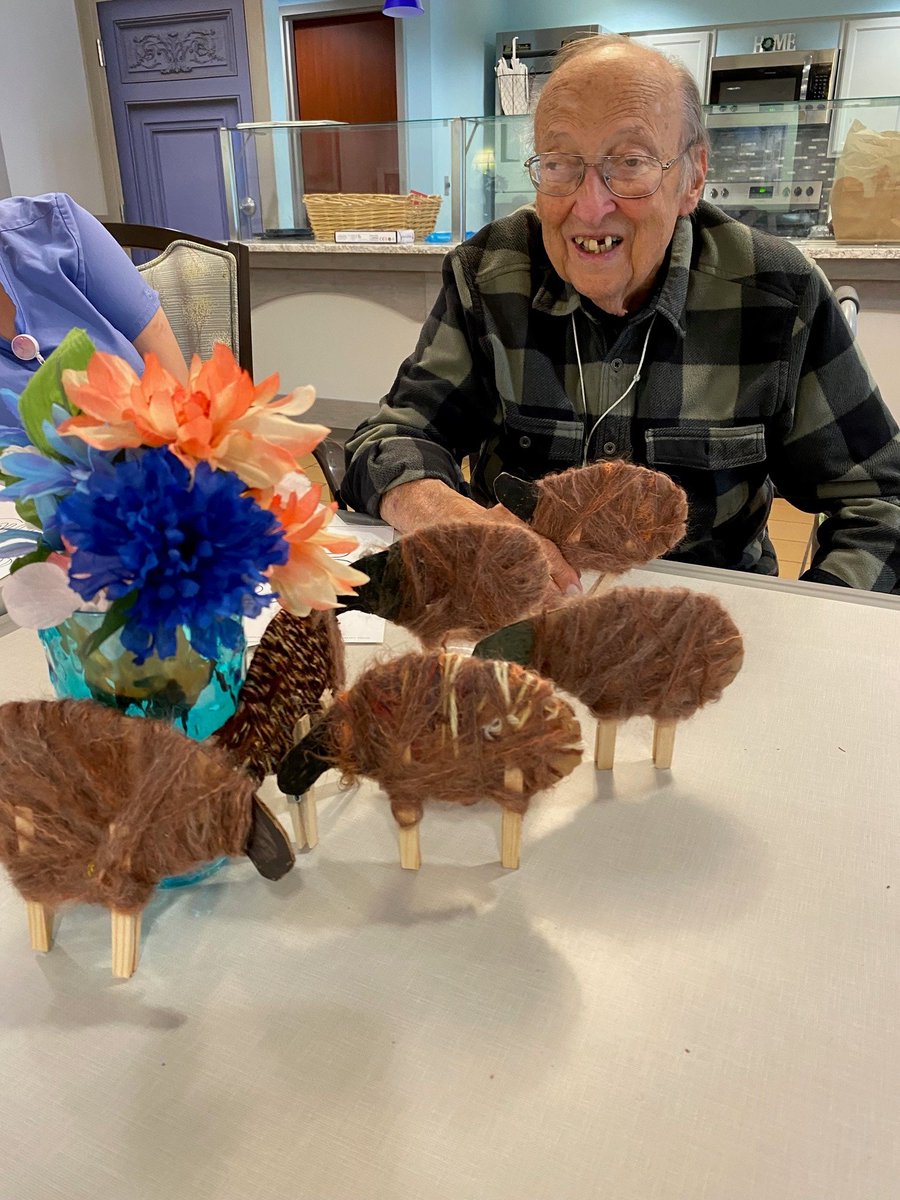 PickeringManor's tweet image. Ron and Kuma keeping busy with puzzles and crafts! Always keeping busy! 😍

#seniorliving #seniorcare #seniorfun #seniorshavingfun #ccrc #seniorcommunities #seniorliving #nursinghome #5starfacility #nonprofit #newtownpa #buckscounty