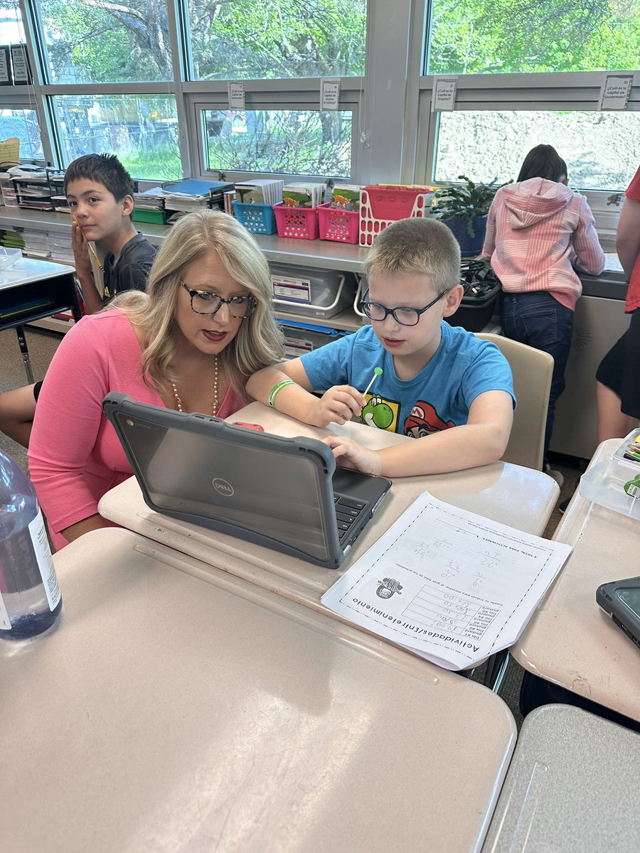 SecJennerIN's tweet photo. What a great day to visit @WestView_MCS, @MBHS_news, and Daleville Jr./Sr. High ahead of today’s Ball Brothers Foundation Excellence in Teaching Reception in Muncie! We love to see the engaging lessons happening in your classrooms. 
Thanks for finishing the school year strong! https://t.co/UC8DXCUEMi