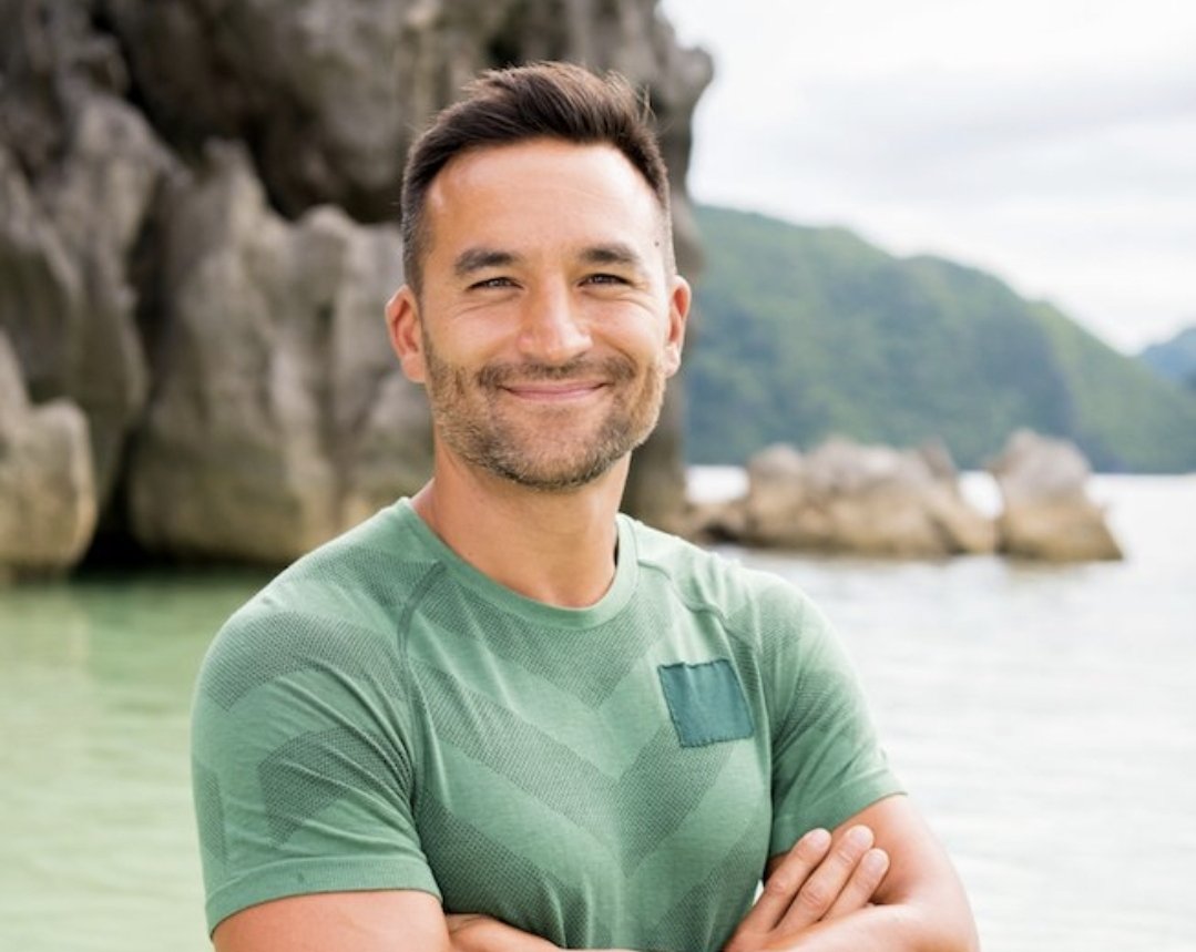 Merci TF1 de nous rappeler qu'on a une vie de merde à côté de ce mec
#KohLanta