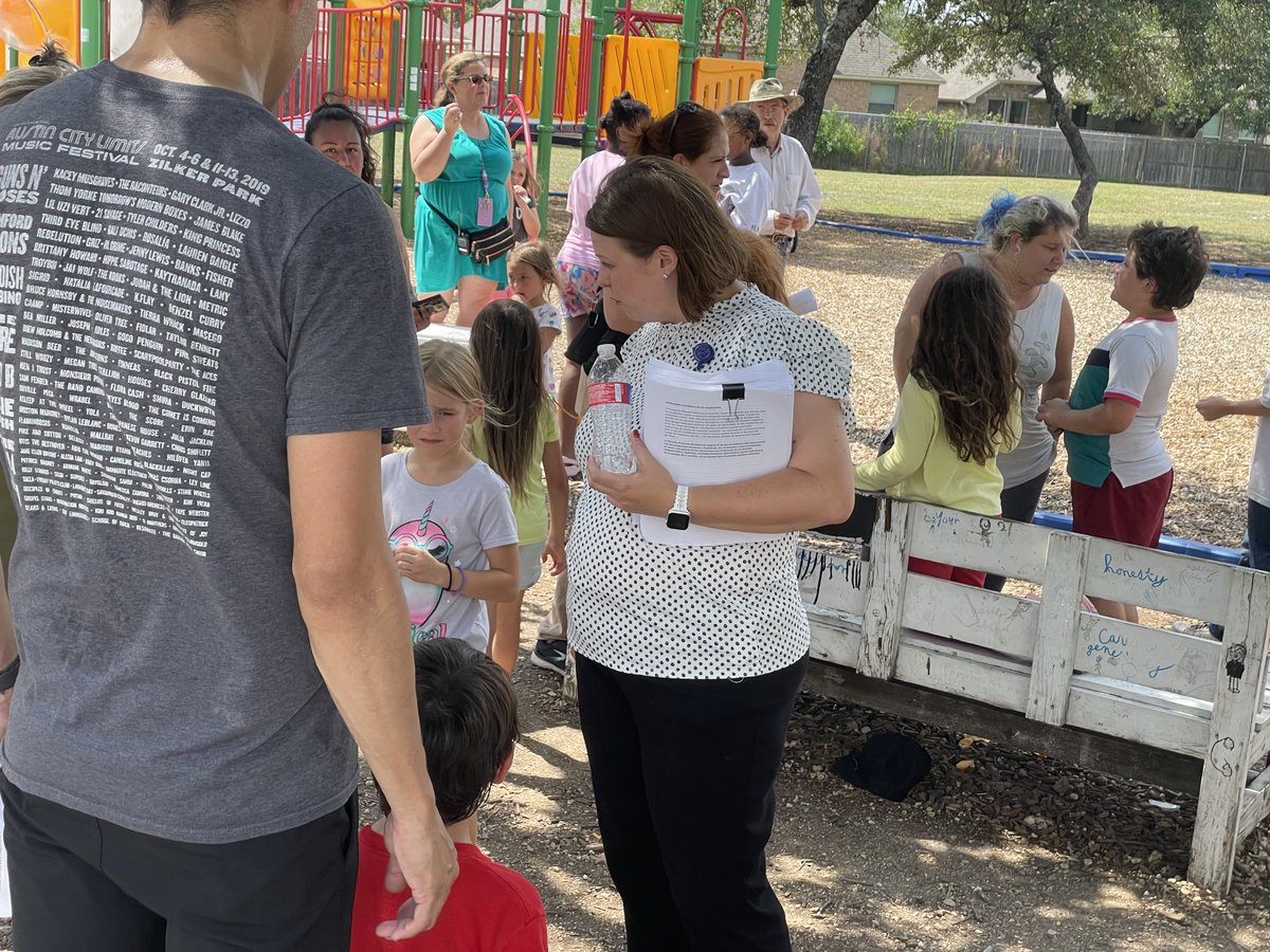 Christine Simpson tweet media