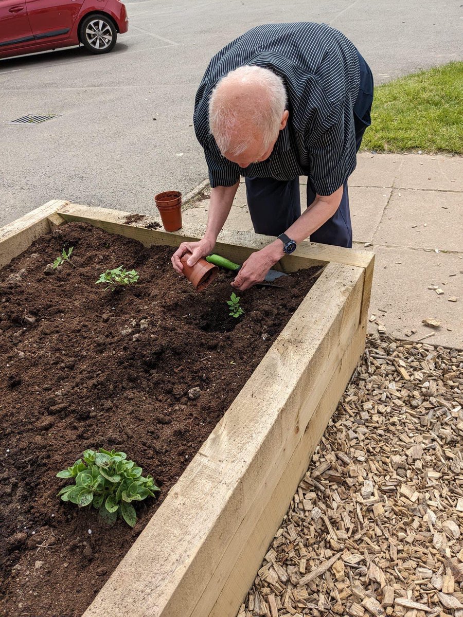 parks_hub's tweet photo. Another amazing day in the community garden 🪴 sensory garden coming together with the donations of lavender plants 🪴#CommunitiesWorkingTogether #communitygarden this is all part of the #peoplezone in developing waste areas and making them a space for the community 🌸 https://t.co/JPSvyuf0k4