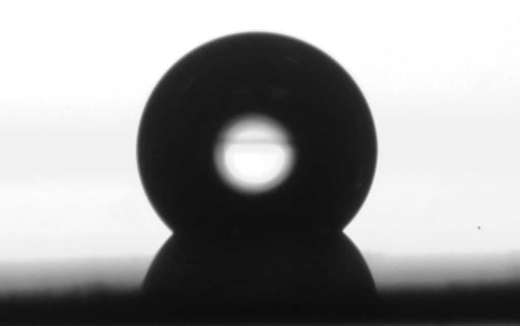 platypus_tech's tweet image. Dive into the world of #Microfluidics and discover how fluorinated silanes transform surfaces at a molecular level. Check out our latest blog post and explore their vast applications and benefits: platypustech.com/using-fluorina… #FluorinatedSilanes #Biotech #Chemistry