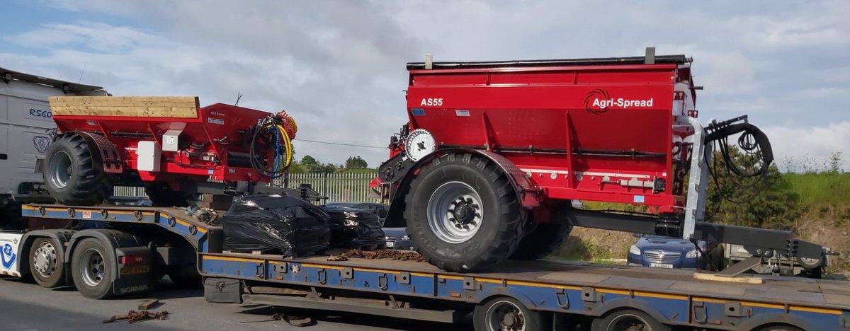 Agri-Spread AS55 Land Drive delivered to McMullan Agri in Armoy, NI. mcmullanagri.com 

6 m3 Capacity. Lime &amp; Fertiliser

Laurence McMullan 07395 832164
Jonny McMullan 07522 426847

(AS65 Truck Ramp Fill Hydraulic Drive Spreader on its way to Dales Agri importer in the UK)