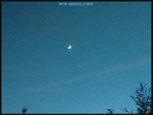 tigtib's tweet photo. Not the best astrophotography, but still, the crescent moon and Venus (from a #raspberryPi) https://t.co/FYi25uYnEJ