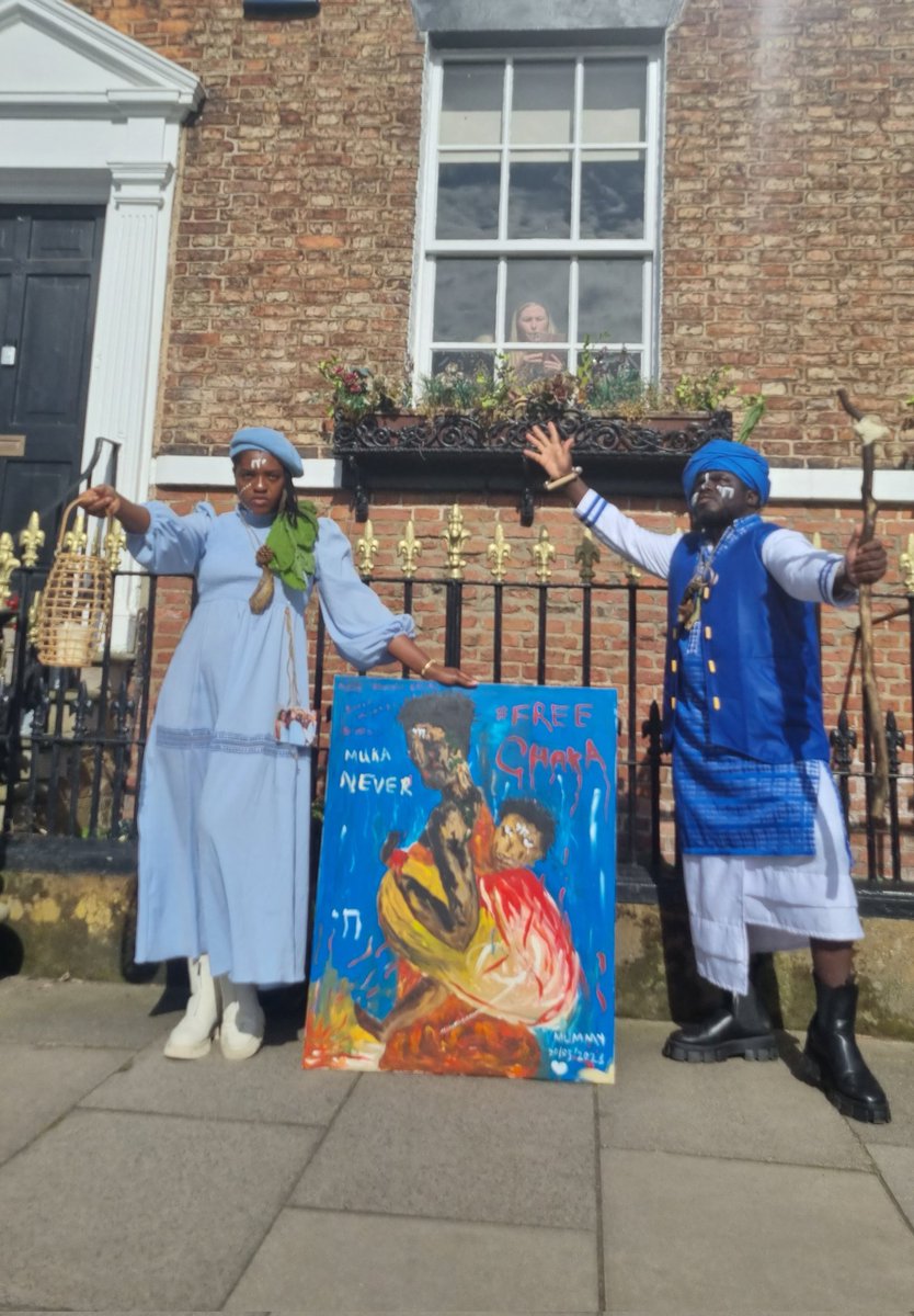 JeanTrust's tweet photo. Free Chaka protest in Yarm. It's the Edomite videoing us in the window for me 😇

#FreeChaka #DurhamSocialService https://t.co/yIfU1ST0qJ