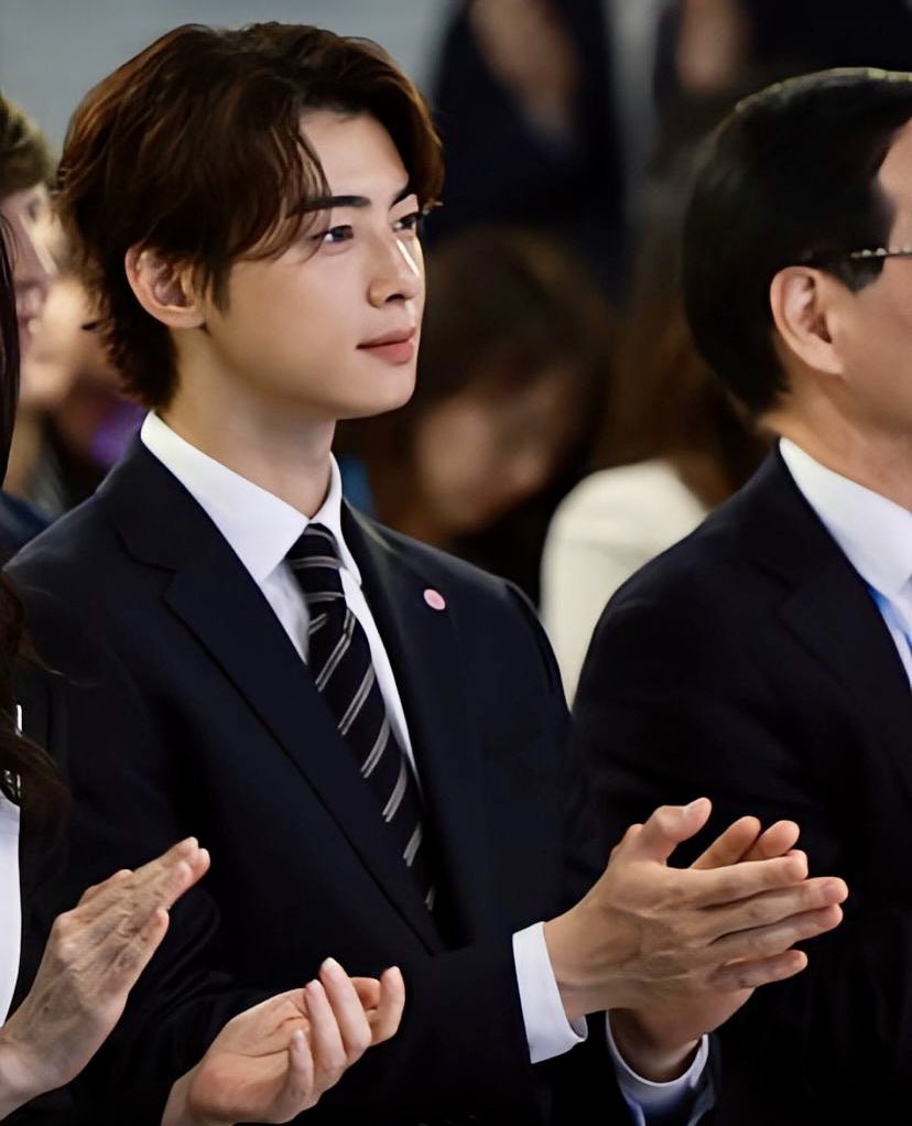 PoePoe on Twitter "Eunwoo, congratulations on being appointed as The