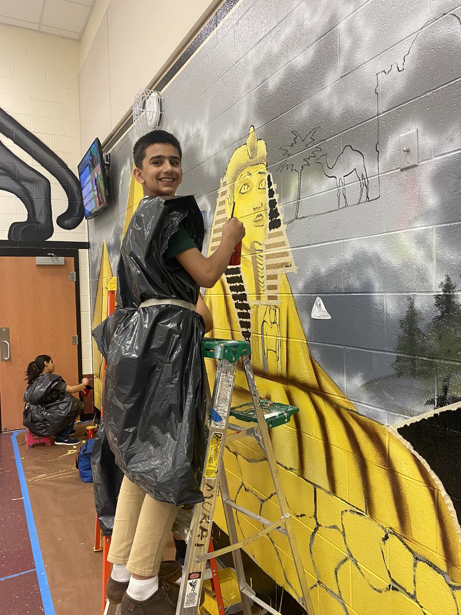 Sarah Frye tweet media