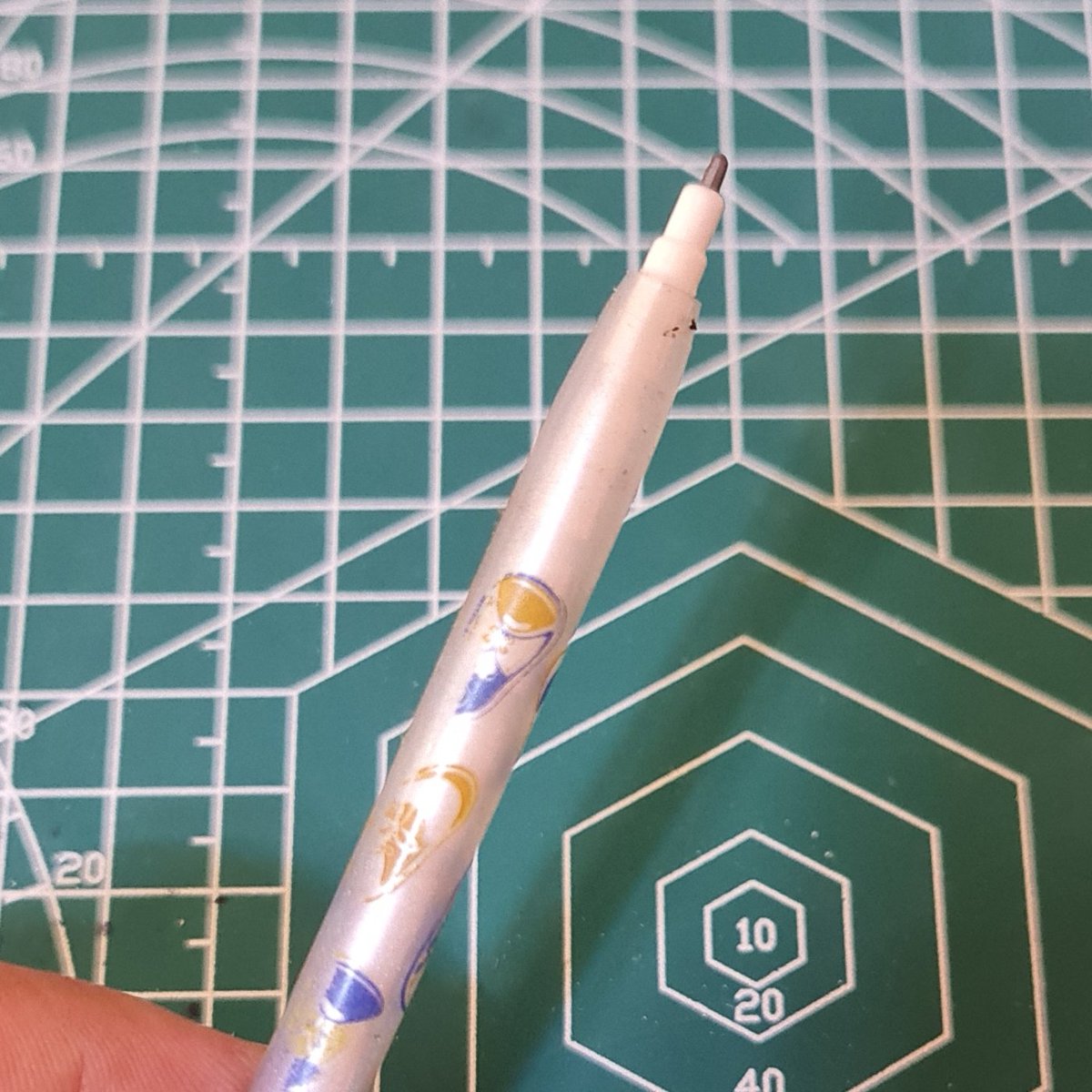 pauloMDtweets's tweet photo. Does this count idol @KevinKalbo?
Natago ko pala yung magic pencil ko, I used this noong nasa MedSchool pa ako hahaha! #bensha https://t.co/iJO4INbebR