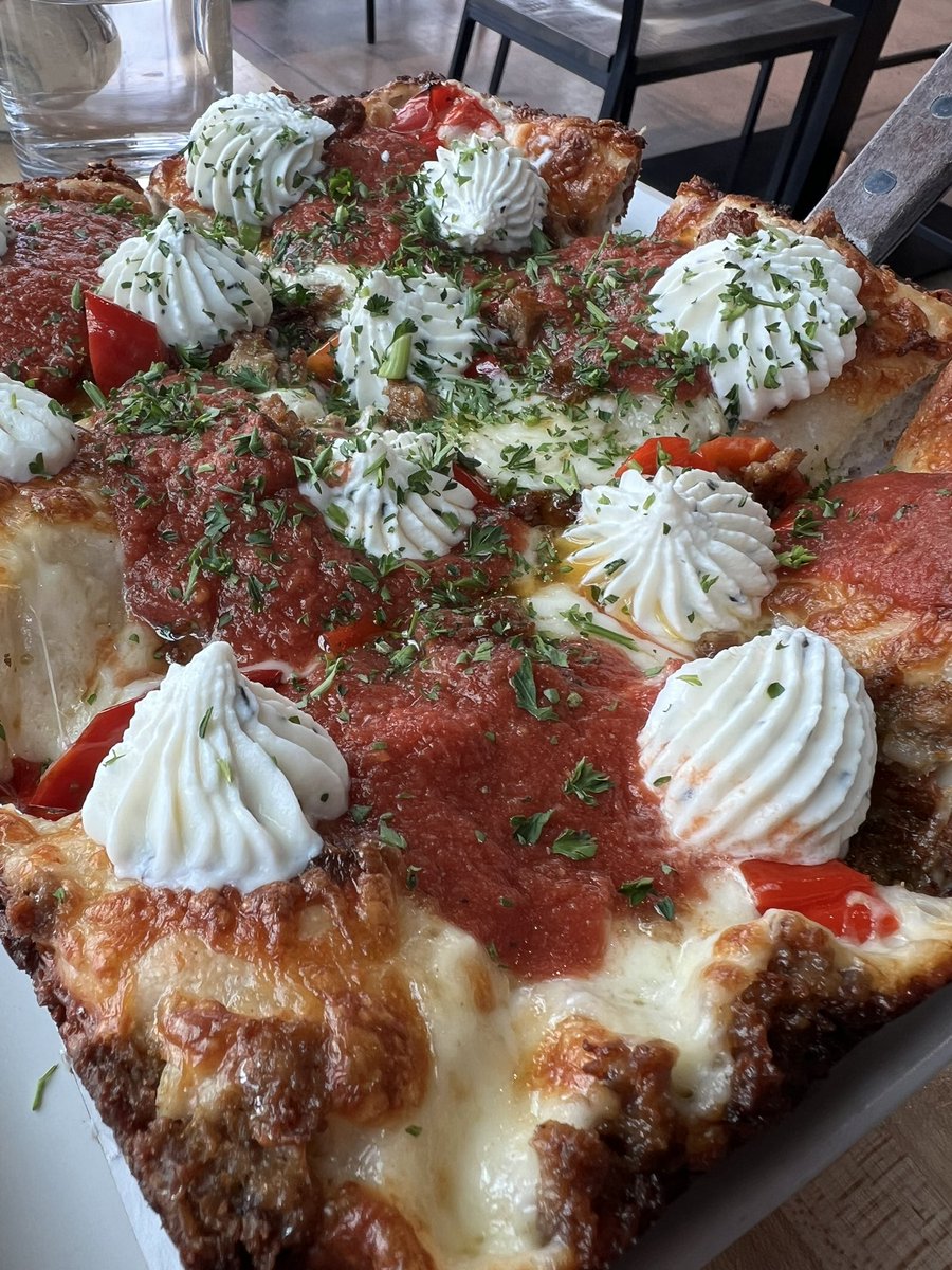 Robert Scalise on Twitter "An excellent Detroit style pizza for lunch