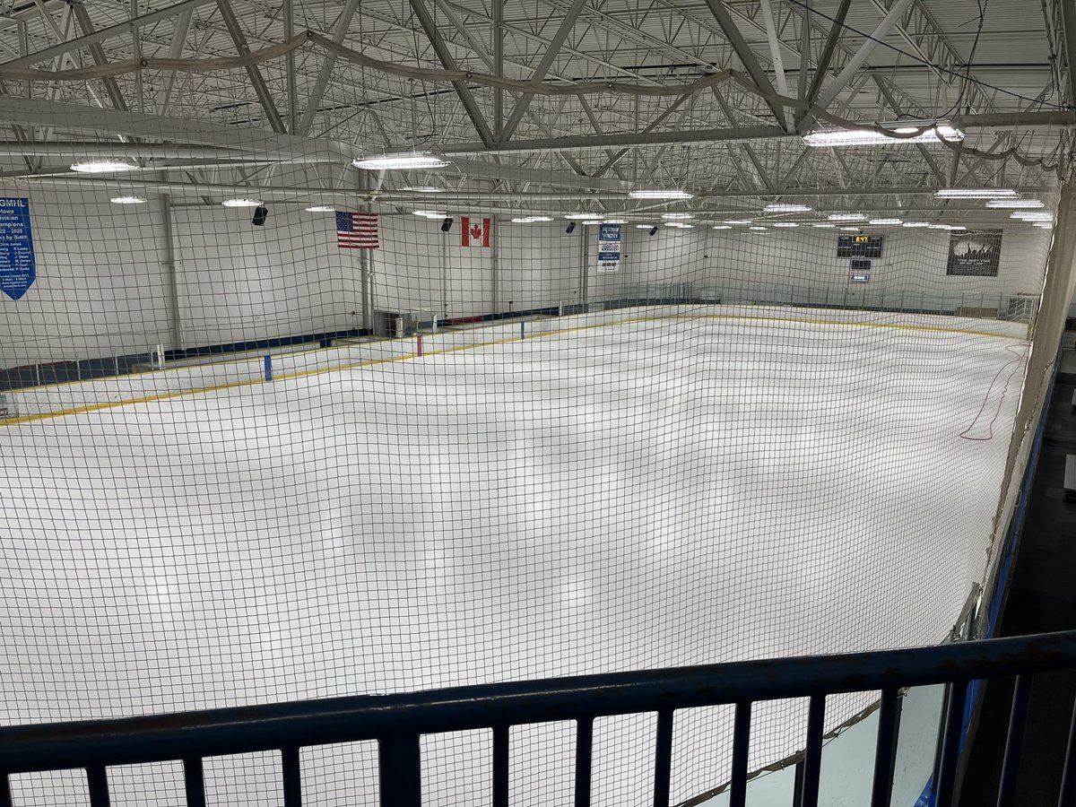 BiggbyIceA2's tweet photo. How it started ⏩ How it’s going
Varsity rink repainting took place today! #A2Ice3 #AnnArbor #AnnArborMichigan https://t.co/mfPkRvEVyA