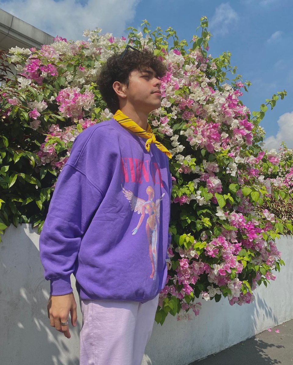 NewsKoPH's tweet photo. SUNKISSED KAPOGIAN ang ibinilad ni Kokoy De Santos sa kanyang latest viral photo sa Instagram.

"Exhale.. inhale. maiba lang," caption niya sa post.

📷 IG/ @kkydsnts 

Bumisita sa aming official website: https://t.co/cPs5DJ74AH

#NewsKoShowbiz #EntertainmentNewsPH https://t.co/Mfl0DIVRsY