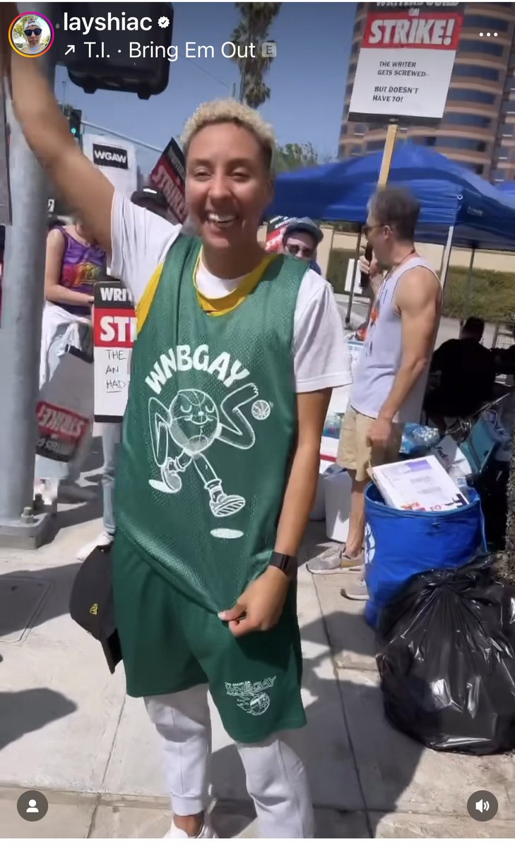 debherchen's tweet photo. @Layshiac love this shirt …. Where can I purchase one ?? https://t.co/CdPoPFHJQf