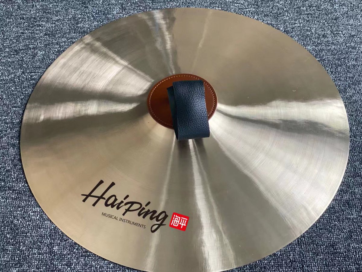 HaipingCymbals's tweet photo. 它的名字叫“军镲”#haipingcymbals #drumkit #jazzdrums #drummer #percussion #musicfestival #wuhancymbals #madeinchina #livehouse #livemusic #band #海平镲片 #海平乐器 #打击乐 https://t.co/zpF0HyBJUa
