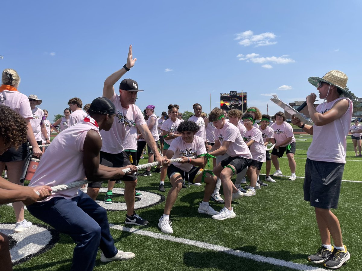 LSHSAthletics's tweet photo. BOYS TUG O’ WAR!! #gameon #thebattleisreal https://t.co/AQM64FMQIL