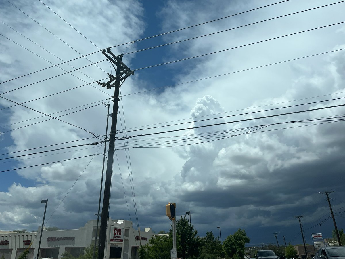 The clouds in Santa Fe have been something special. 
Tysm to @Brynn_Metheney for letting me visit. It’s been amazing.