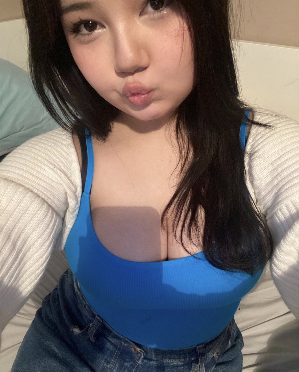 ang3leyed's tweet photo. hi ! kinda new to #nsfwtwt 

- sub

- 18

- single , if anyone is interested !

- soft/hard kinks https://t.co/IYwag3RnEt