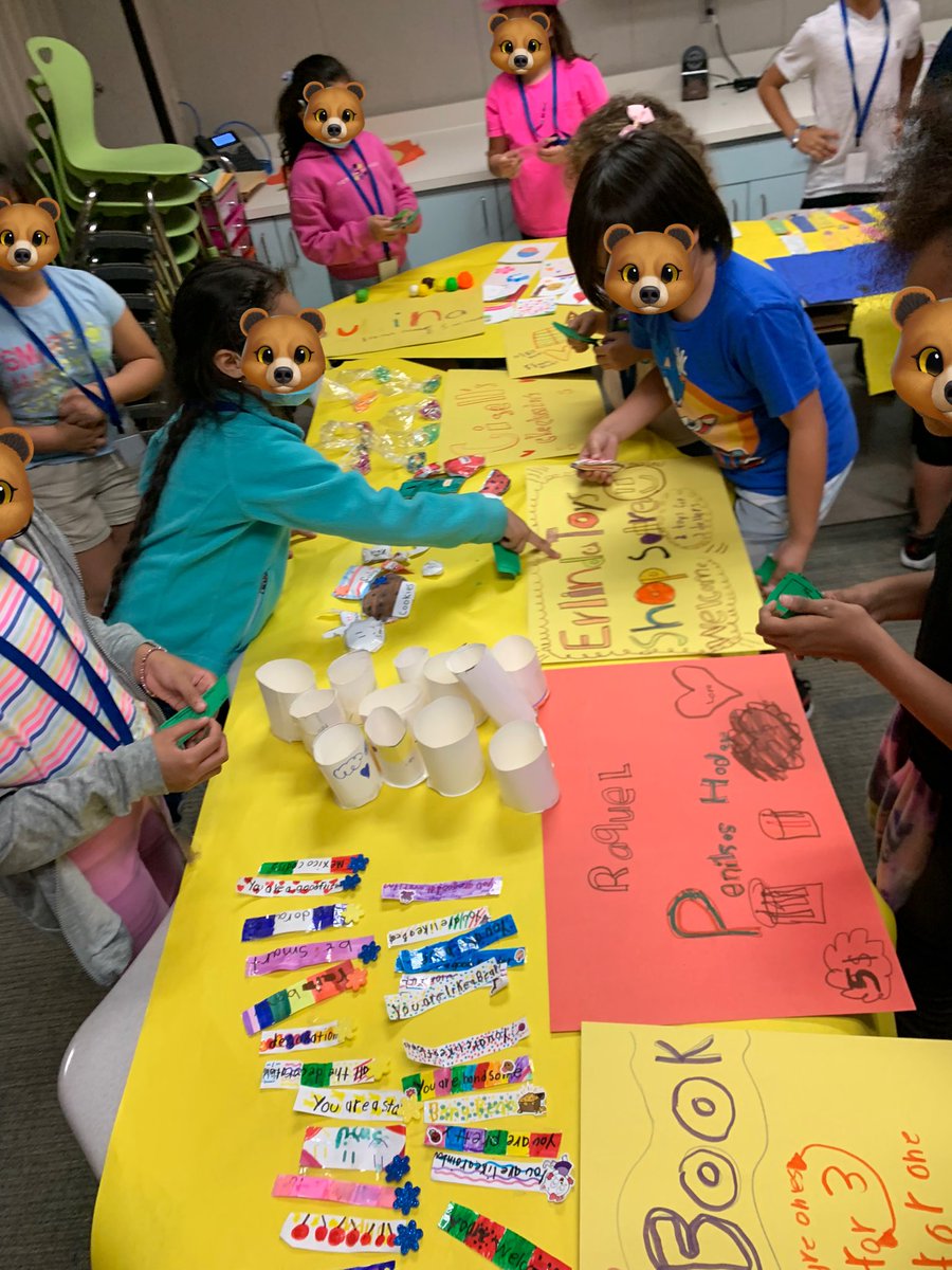 Market Day!! 

The students used their (super) powers of persuasion to sell their products! 🛍️