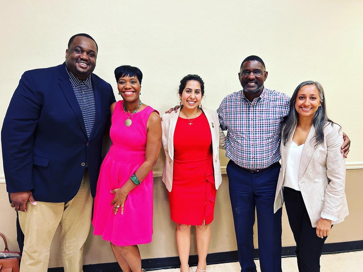 AnnaForFlorida's tweet photo. Thank you to everyone who came out to our #PolicyToThePeople Legislative Debrief Town Hall in Eatonville and to our amazing community partners as well: @EqualGroundFL, @floridaimpact, @FLRightsRestore, @FloridaPolicy and more! Grateful folks showed up even with the rain we had. https://t.co/QPuWaM4OxB