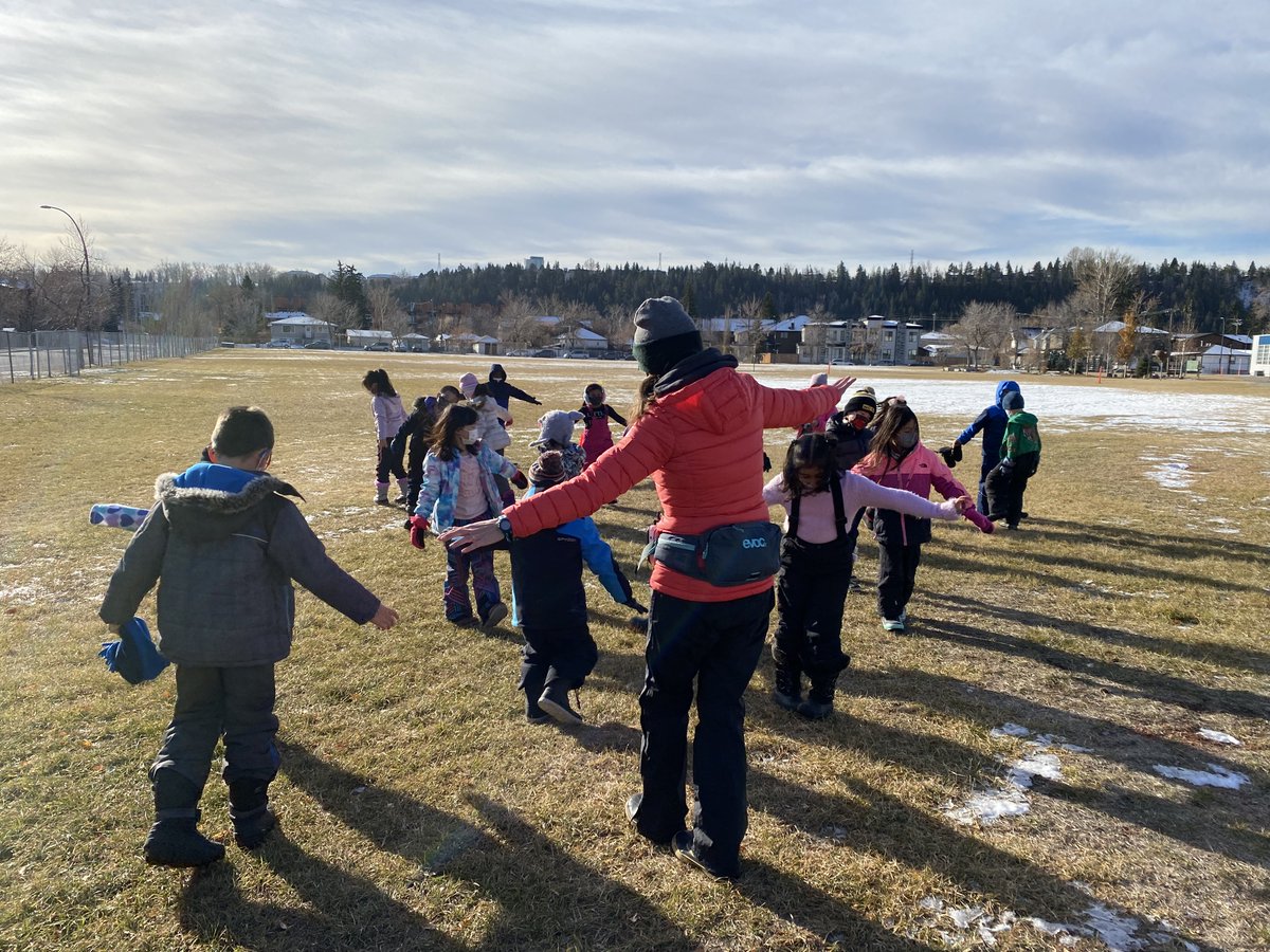 SERGalberta's tweet photo. There is so much to be amazed by, right outside the doors of your school!

Thimbleberry Learning helps #YYC students tune in to the wonders of the natural world, right where they are - at school! 

Check out what we have on offer:
https://t.co/OgMIgEBpd3
@thimble_yyc 
#GetOutside https://t.co/Xkk9xbUkXK