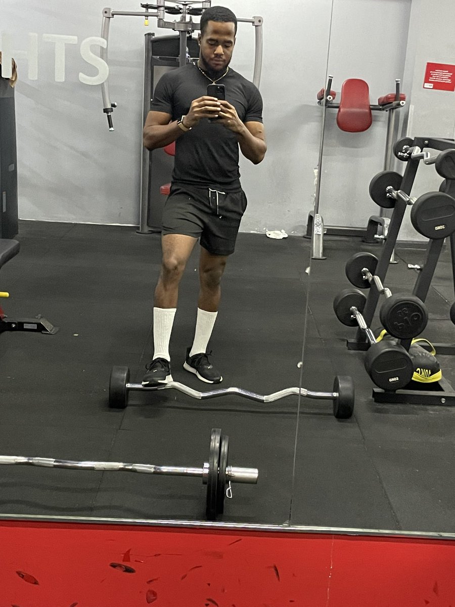 richbadnessss's tweet photo. 🏋🏽‍♂️ https://t.co/iSVKXPll8I