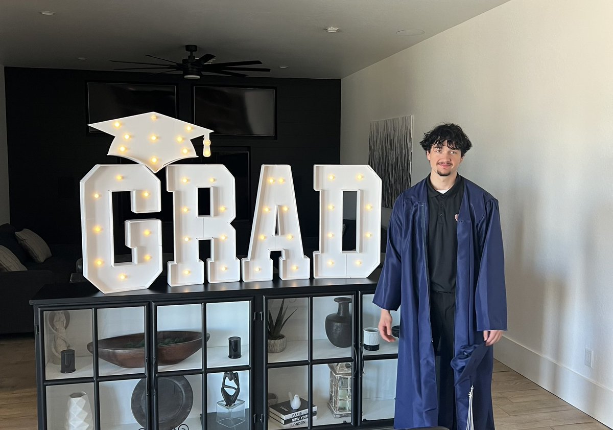 nathan_gregston's tweet photo. So proud of him - Now off to OU in the fall to start his next adventure!!! #2023 https://t.co/BI8b7ob0hx
