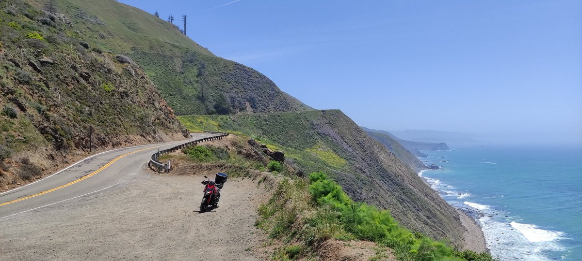 rmky_16's tweet photo. @calimotoApp Navigation funktioniert auch in den USA hervorragend. Und ich kann jedem nur Highway 1 im Norden von SF empfehlen. Unfassbar schön kurvig! https://t.co/Nb7xGly3bY