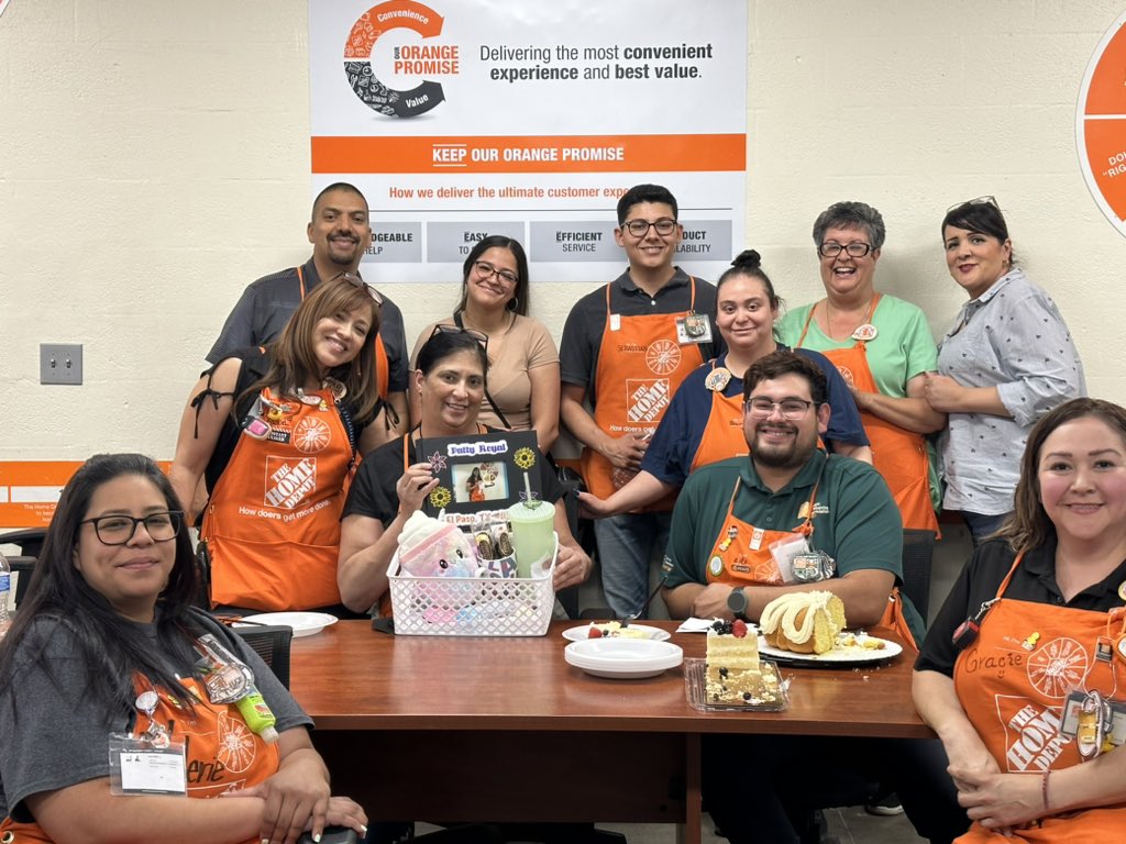 SweetCyn724's tweet photo. Pattys last specialty Tuesday w/ 522. Good Luck Patty and Thank you! @royal_patty @Fuerstenberg15 @ianfmacias https://t.co/BkSUXP9pFT