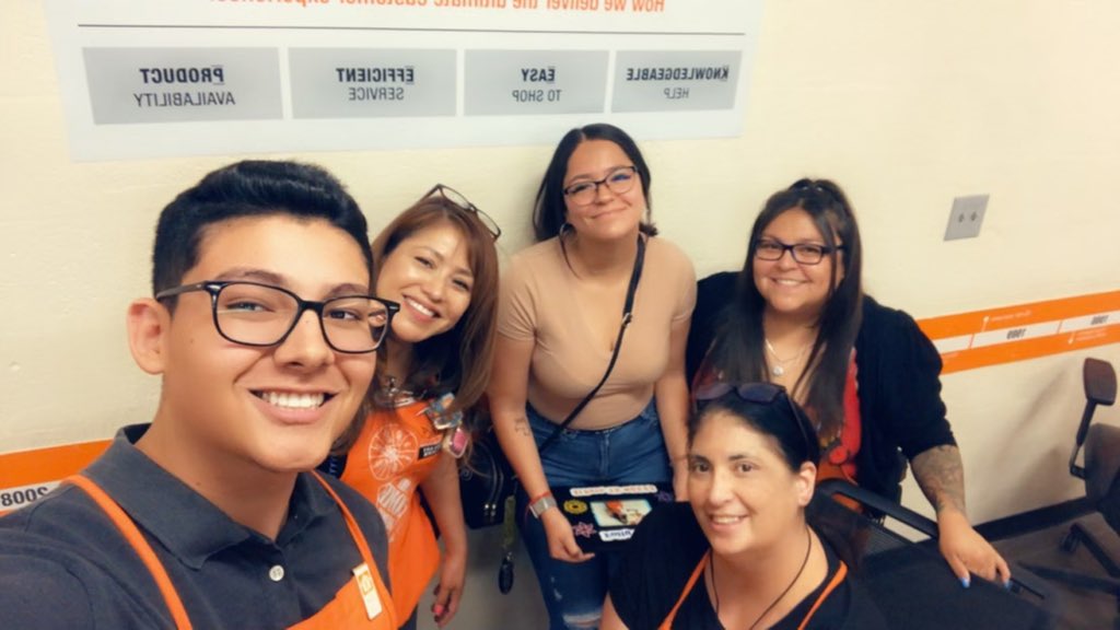 SweetCyn724's tweet photo. Pattys last specialty Tuesday w/ 522. Good Luck Patty and Thank you! @royal_patty @Fuerstenberg15 @ianfmacias https://t.co/BkSUXP9pFT