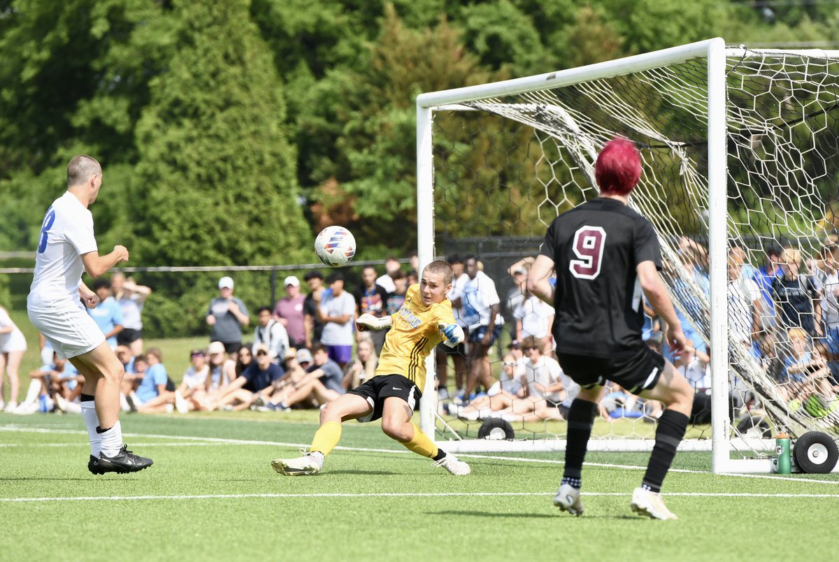 cspulliam's tweet photo. A few quick frames from @BHS_MSoccer 1-0 Class AAA first round win over Bearden in a championship rematch. 

Thomas Fields and the defense absorbed a barrage late and earned the unbeaten Bruins 12th shutout to move back into the semis. 

Full coverage to come on the @wherald! https://t.co/jXenWRdzHo